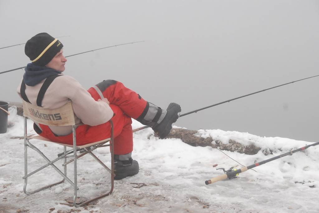 Liepājas maksķerniekiem 21. janvāris īpaša diena. Cope sākusies - Liepājas kanālā nāk stintes! Pērn stintes kanālā nāca tikai janvāra mēneša beigās, februāra sākumā.