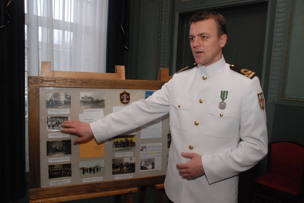 Līdz 26. februārim Liepājas Latviešu biedrības nama vestibilā skatāma izstāde, kas veltīta Kara orķestra dibināšanas 90. gadadienai. Izstādē var apskatīt fotogrāfijas par Jūras spēku orķestra vēstures notikumiem, dažādas liecības, to visu...