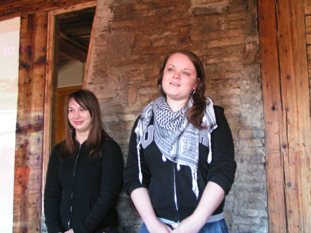 Ceturtdien EK “Europe Direct” informācijas centrā Liepājā notika seminārs skolēniem un studentiem “Mazie Eiropas veiksmes un bēdu stāsti”.

Četras studentes stāstīja par pieredzēto studiju un prakšu laikā kādā no ES dalībvalstu...
Autors: Iluta Dreimane