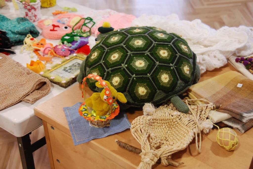 Sarkanā Krusta Liepājas komitejas jauniešu rīkotā izsole ceturtdien, 9. aprīlī, nenotika, jo nebija ieradies neviens solītājs. Izsoles darbus atdos to autoriem, atkārtoti izsoli nemēģinās rīkot.

Akcijā “Esi radošs pavasarī!” tika...
Autors: 