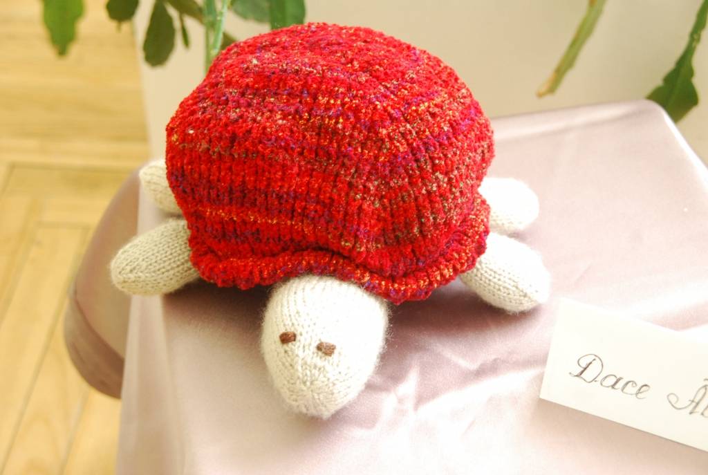 Līdz 16. aprīlim Cīravas pagastmājā skatāma Zanes Rebokas, Inatras Upenieces, Daces Ābeles un Egila Šilles darbu izstāde 