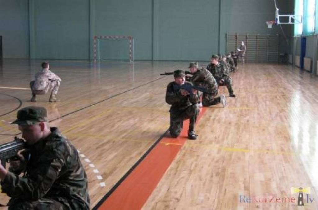 23. janvārī Priekules sporta hallē notika 414. Aizputes jaunsargu vienības lauka kaujas iemaņu mācības, kurās piedalījās 20 jaunsargi no Priekules, Aizputes, Krotes, Cīravas, Dzērves un Aizputes pagasta skolām. Nodarbības vadīja bijušie...