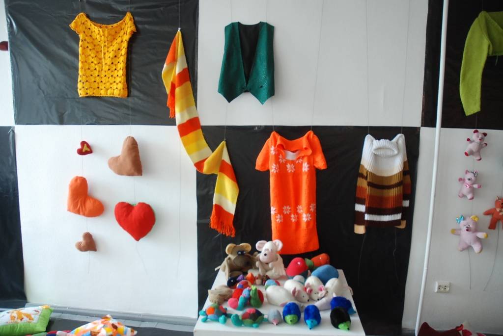 Aizputes novadpētniecības muzejā apskatāma novada Skolēnu jaunrades centra pulciņu dalībnieku darbu izstāde. Tajā redzamas jauniešu darinātās rotaslietas, kas tapušas skolotājas Zofijas Jaudzemes – Jaunzemes vadībā. Kokapstrādes, pūķu...
Autors: Iluta Dreimane