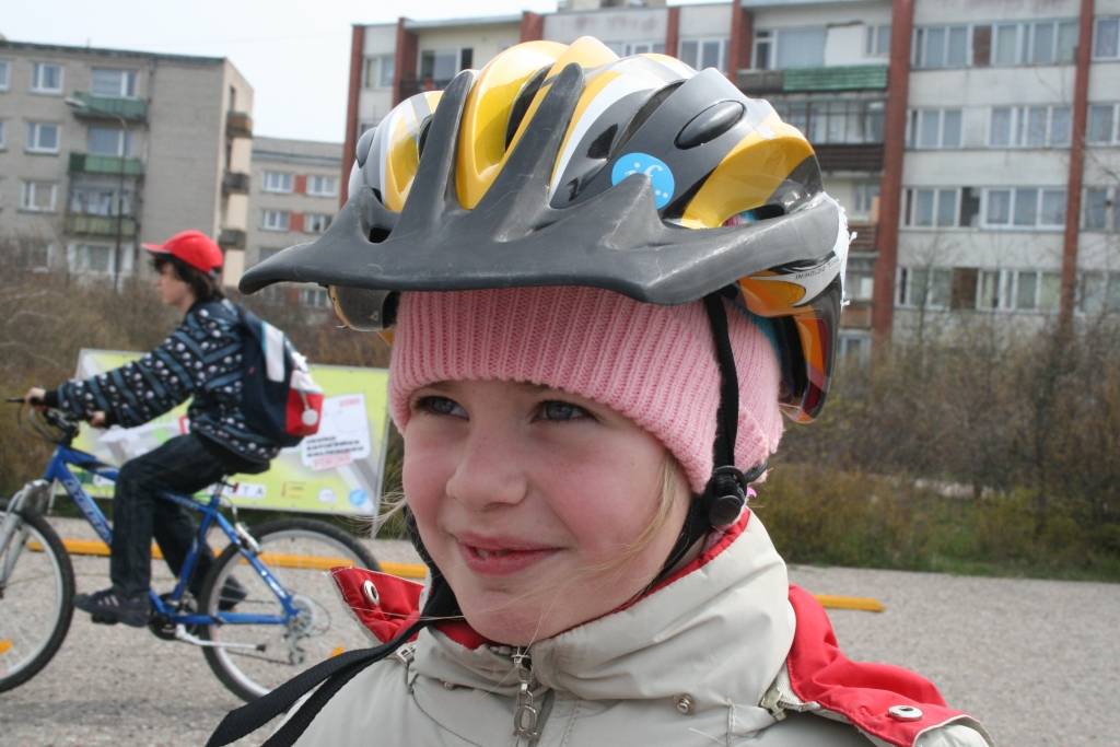 Aizputes, Grobiņas, Priekules, Rucavas un Liepājas skolu bērni Liepājā sacenšas Jauno satiksmes dalībnieku foruma Liepājas pilsētas un novadu sacensību posmā.
Autors: Uldis Dobelis