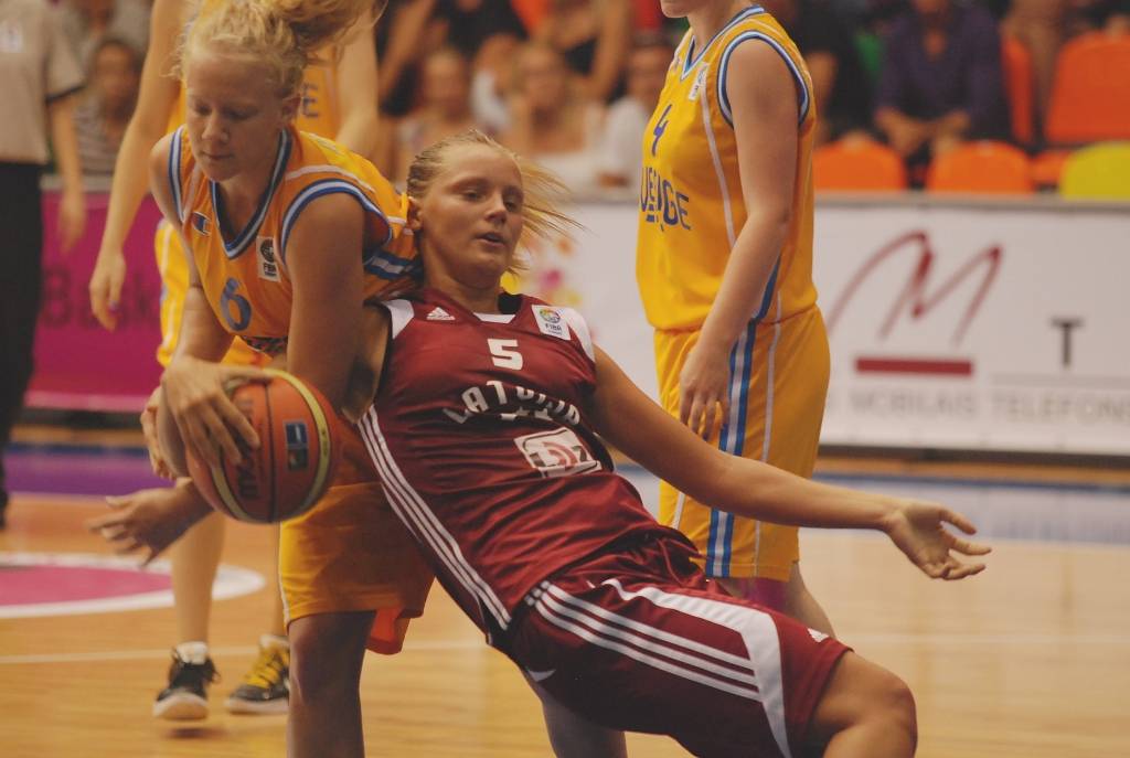 Prpet Zviedrijas izlasi rezultatīvākā bija liepājniece Sabīne Niedola.
Autors: Uldis Dobelis