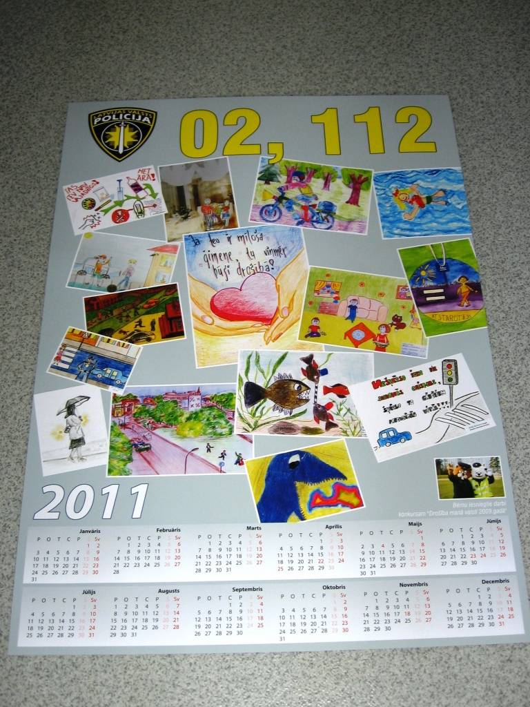 Jaunais 2011.gada kalendārs un 2008. gada kalendārs.
Autors: Valsts policijas foto
