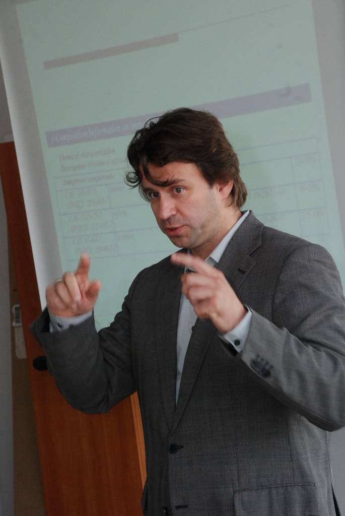 Ivars Vanadziņš, Rīgas Stradiņa universitātes Darba drošības un vides veselības institūta direktors, uzsver: visas ķīmiskās vielas ir kaitīgas videi un veselībai. 
Autors: Dainis Ģelzis