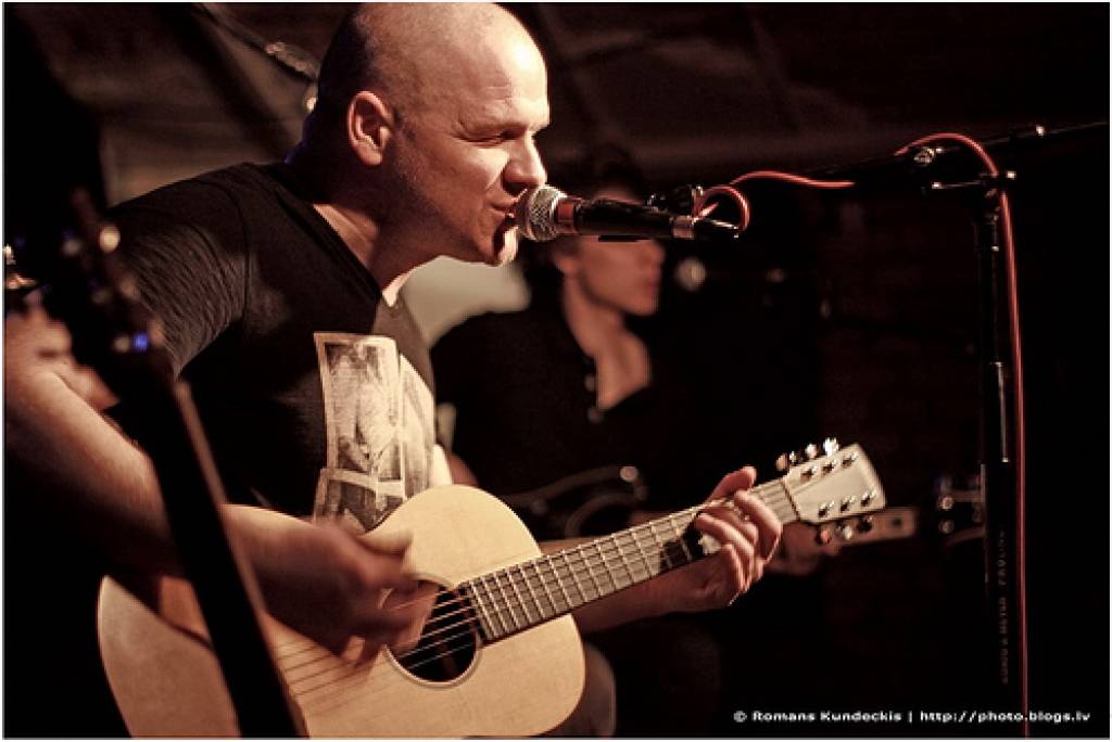 Autors: www.musiclogy.net