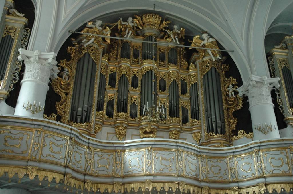 Autors: Dainis Ģelzis