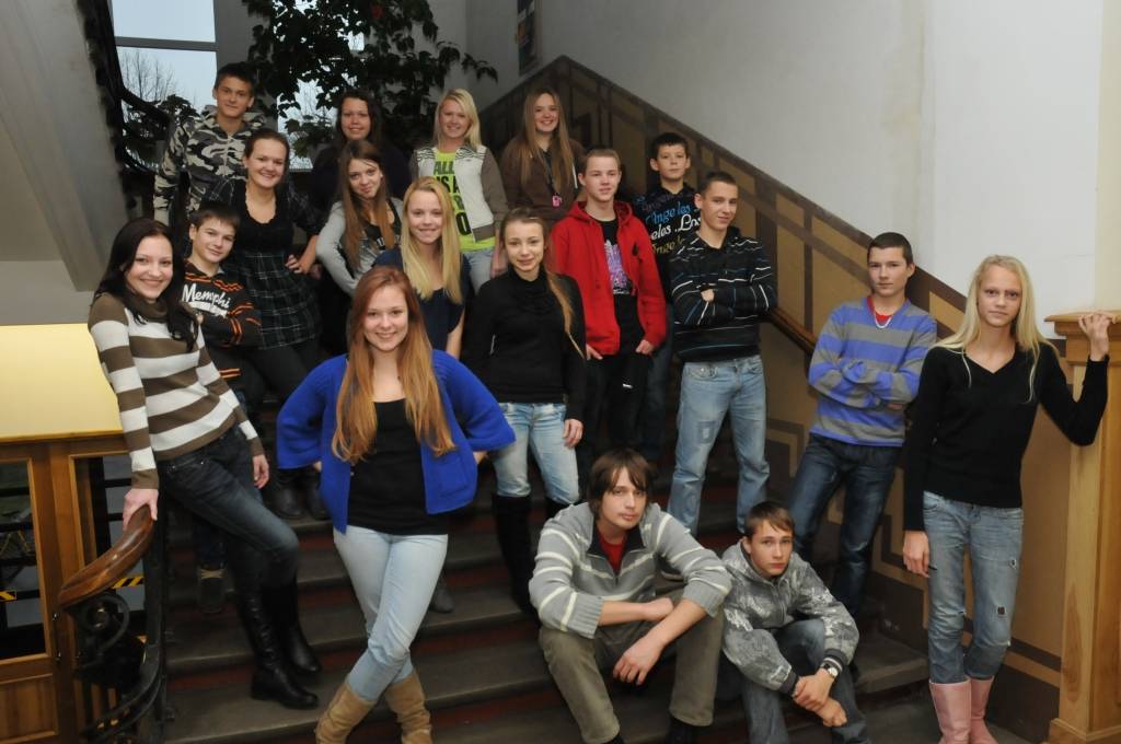 Draudzīgā aicinājuma Liepājas 5. vidusskolas 9.b klase. 
Autors: Dainis Ģelzis