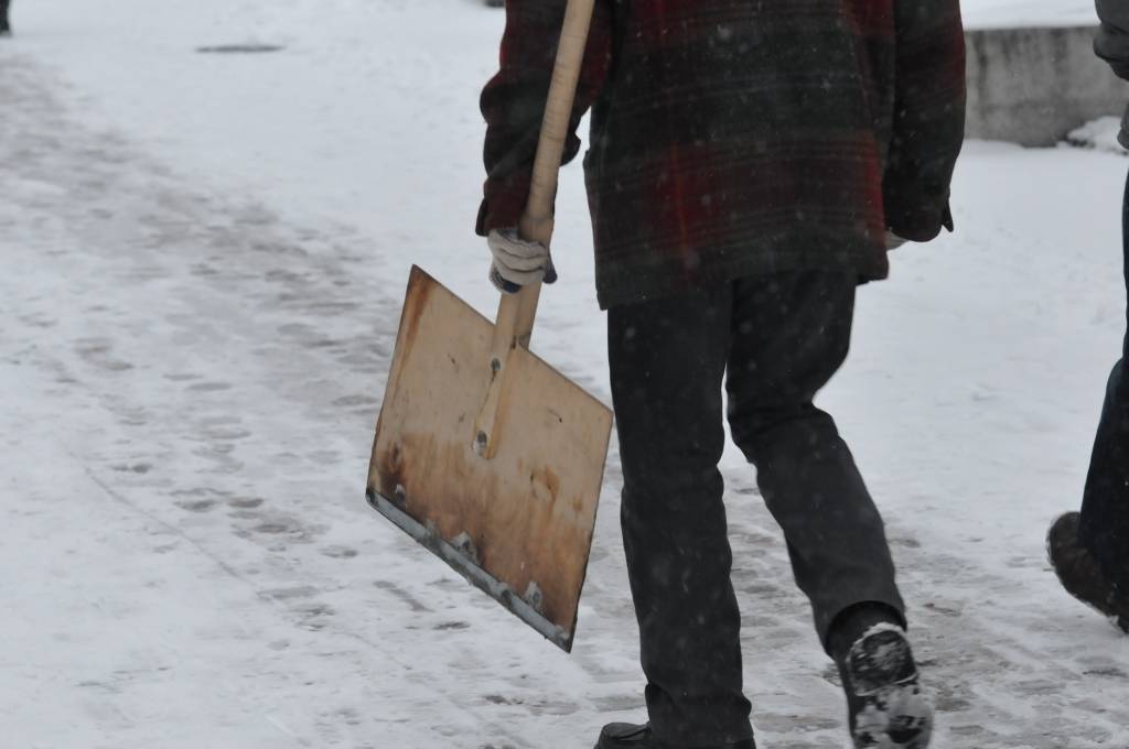 Piektdiena, 26. novembris, Liepājā atnesusi pirmo sniegu. Sinoptiķi brīdina, ka nedēļas nogalē Latvijā gaidāms sals, bet nākamnedēļ atsevišķos valsts rajonos termometra stabiņš var noslīdēt pat līdz mīnus 20 grādu atzīmei. Savukārt...
Autors: ReKurZeme, portāls