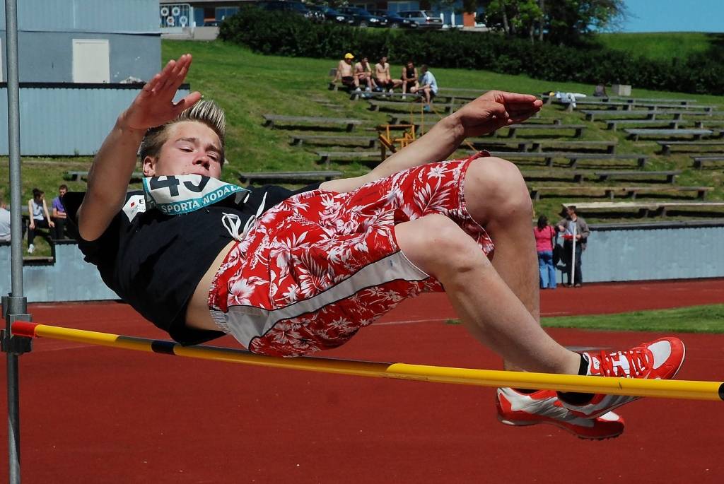 Pagājušajā vasarā izpalika kopēji Lejaskurzemes novadu mači vieglatlētikā, toties Aizputes novadā vieglatlēti varēja sacensties novada pirmajā spartakiādē.
Autors: Uldis Dobelis