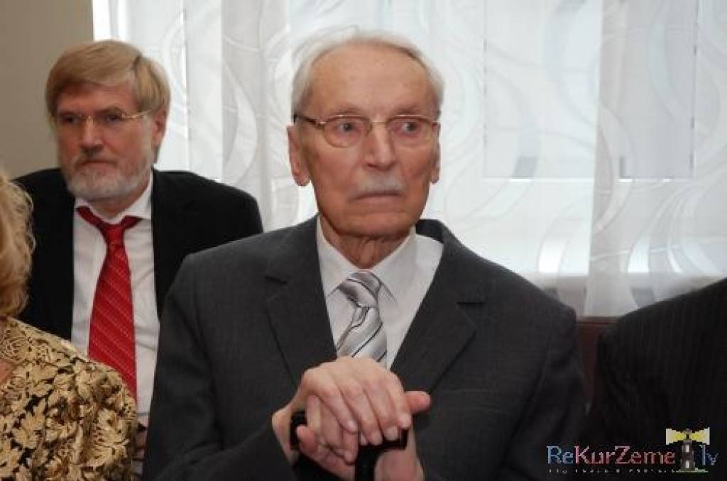 Autors: Dainis Ģelzis