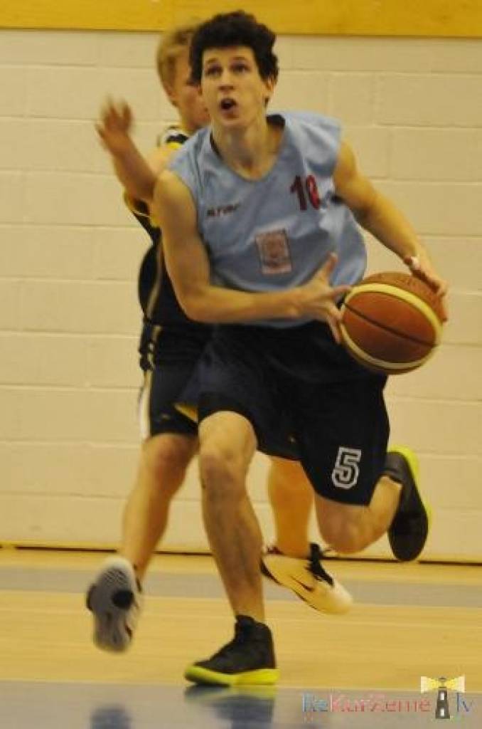 Arnis Ate
Autors: Uldis Dobelis