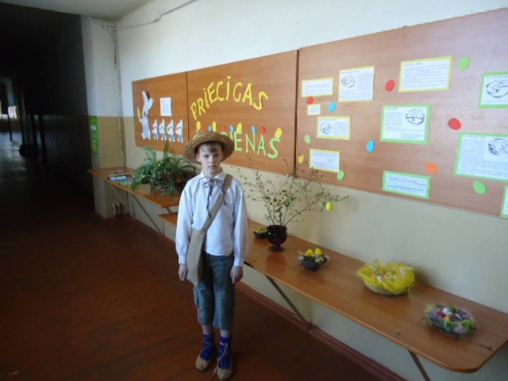 Dullā Daukas tēlā iejutās 5.klases skolēns Sandijs Žvinklis
Autors: No Gramzdas pamatskolas albuma