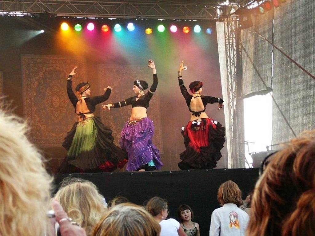 Autors: www.bellydance.lv