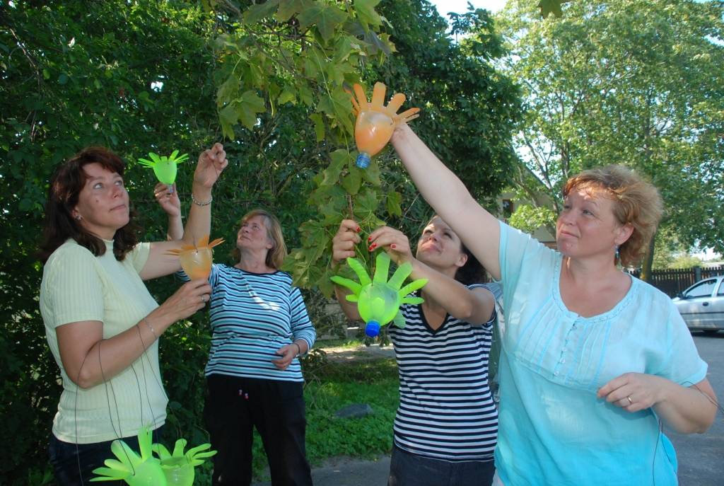 Pāvilostnieces rotā pilsētu
Autors: Dainis Ģelzis
