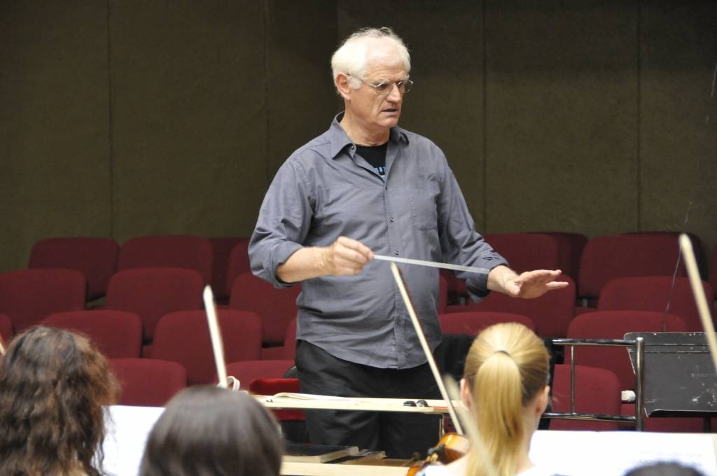 Liepājas Simfoniskais orķestris gatavojas jaunajai sezonai. Piektdien, 23. septembrī, Liepājas Latviešu biedrības namā skanēs pirmais jaunā cikla 