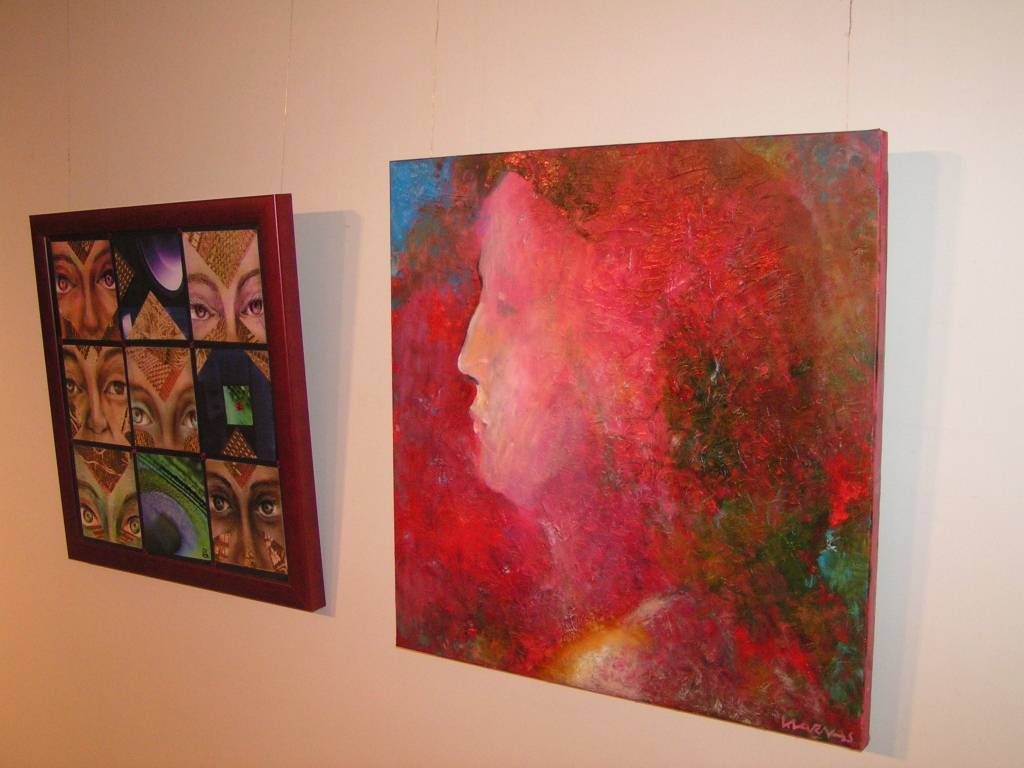 Daudzveidīga autoru un izmantoto tehniku jomā ir piektdien Liepājas Latviešu biedrības namā atklātā starptautiska mākslas izstāde 