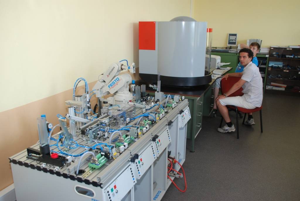 Autors: Dainis Ģelzis 