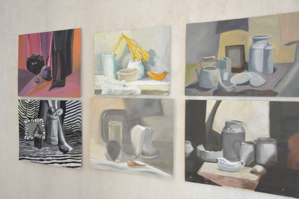 Liepājas bērnu mākslas skolas izstāžu zālē Kungu ielā 21A no 27. janvāra apskatāma mākslinieces un gleznošanas pedagoģes Ilonas Vītolas - Slaidiņas audzēkņu darbu izstāde 