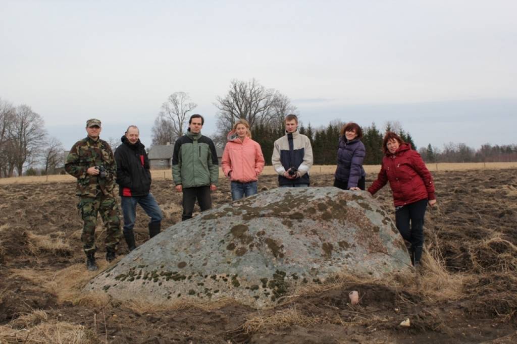 Autors: www.petroglifi.lv