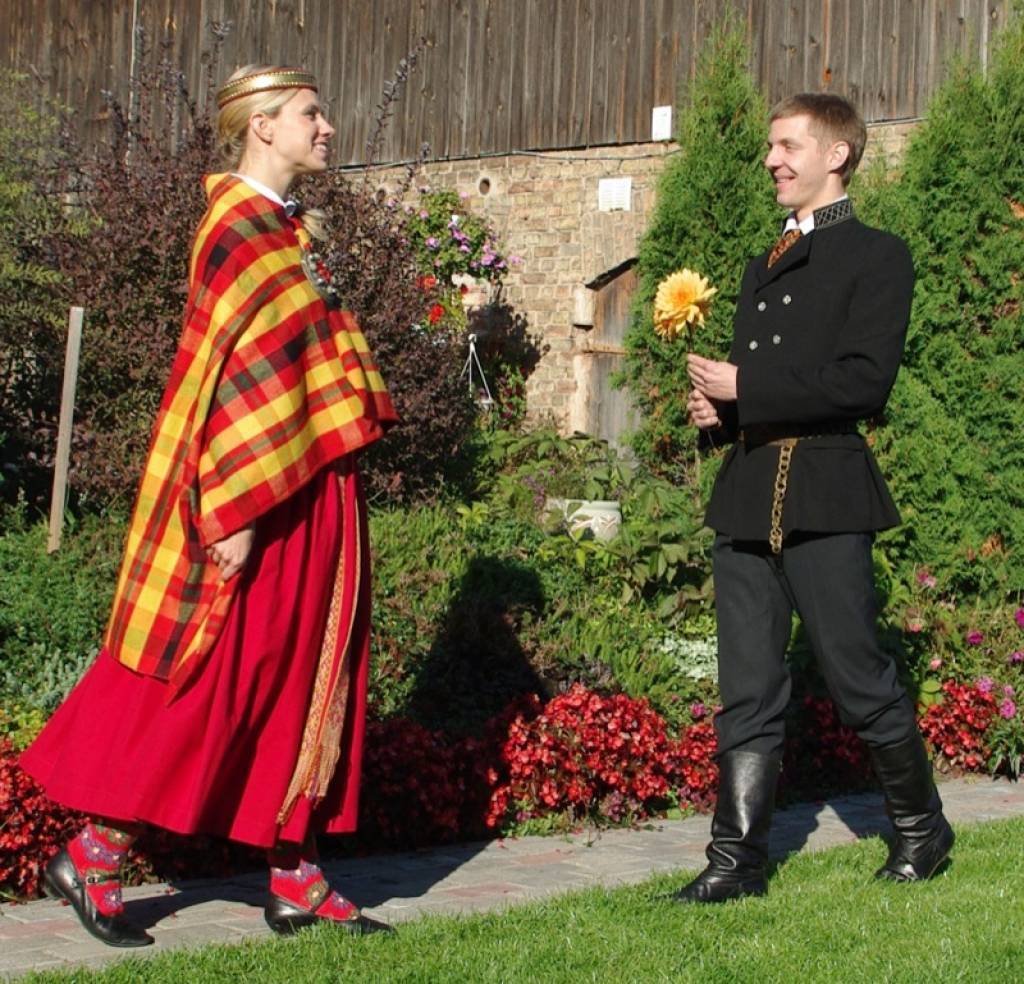 Alsungas tautas tērps.
Autors: dizdancis.lv