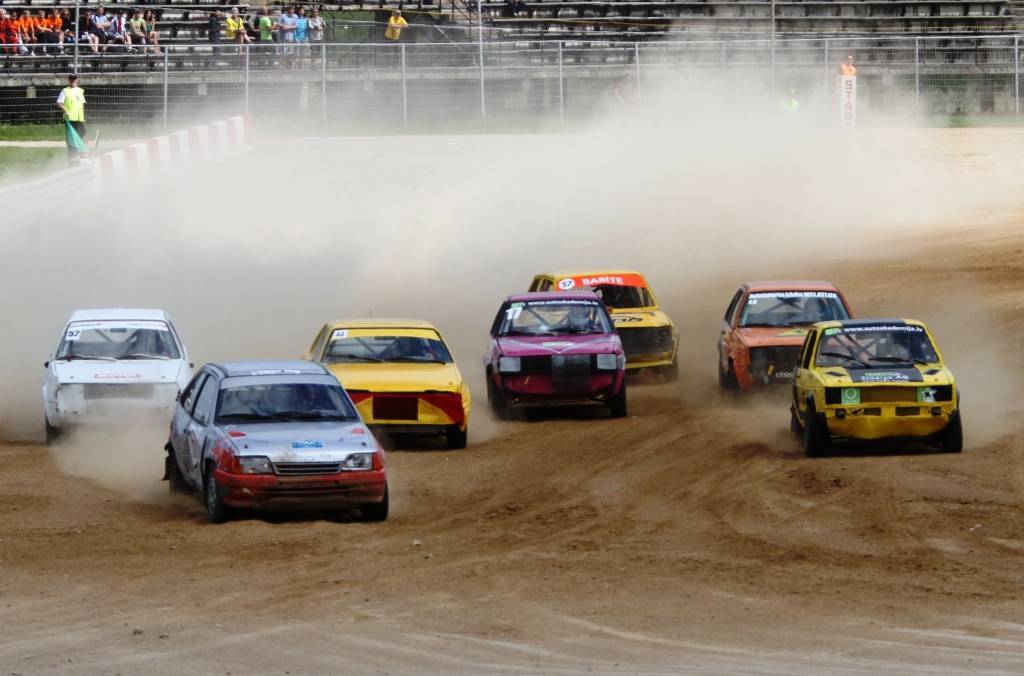 Autors: www.autocross.lv