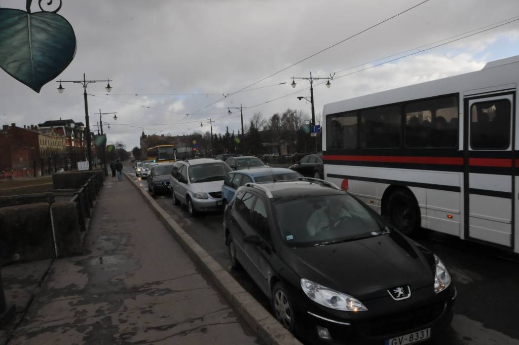 Autors: Dainis Ģelzis