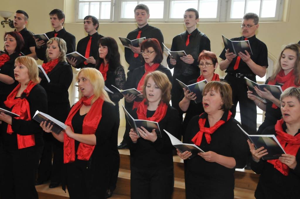 22. aprīlī pavisam 19 Liepājas un novadu  sieviešu, vīru un jauktie kori skatē rādīja savu māksliniecisko līmeni, apliecinot gatavību 2013. gada Vispārējiem latviešu Dziesmu un Deju svētkiem un 2012. gada Latvijas sieviešu un vīru koru...
Autors: ReKurZeme, portāls