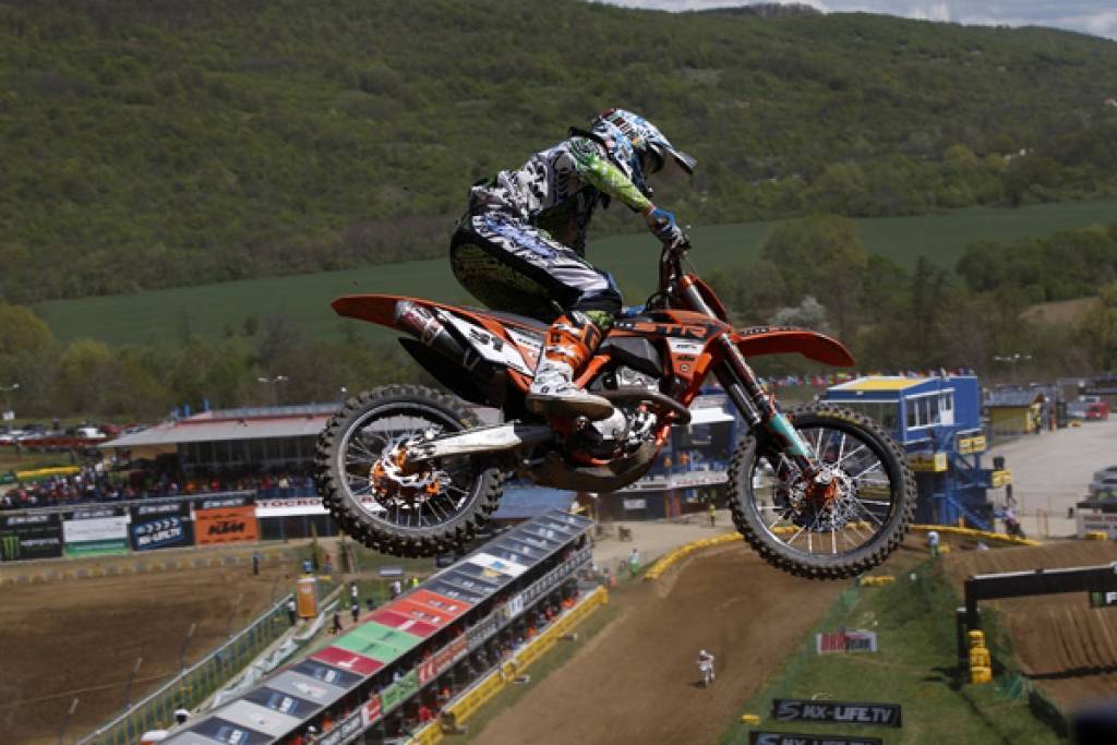 Autors: Ray Archer, www.steveturnerracing.com