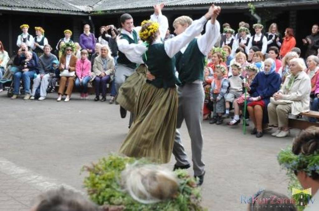 Autors: Dainis Ģelzis