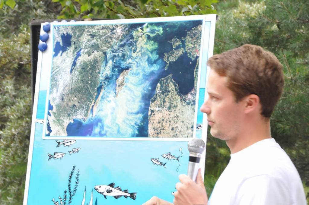 Satelītuzņēmumā var mēģināt saskatīt, cik liea daļas baltijas jūras ir mirusī zona - kopš 1960. gada 