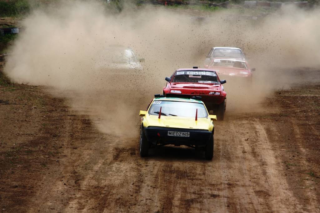 Autors: www.autocross.lv