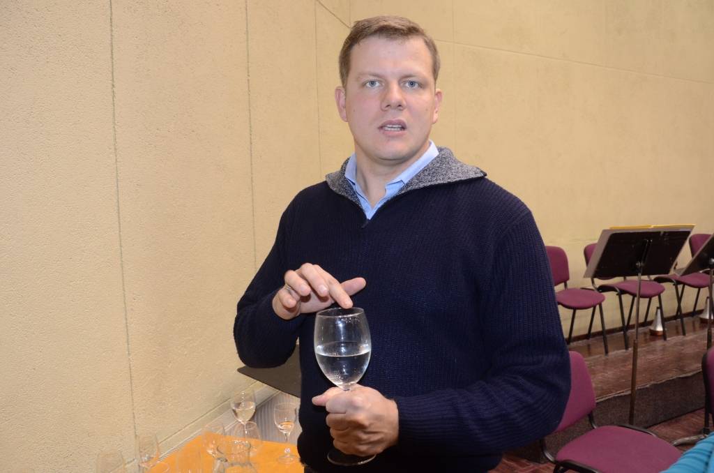 Ēriks Ešenvalds mēģinājumā. 
Autors: Uldis Dobelis 