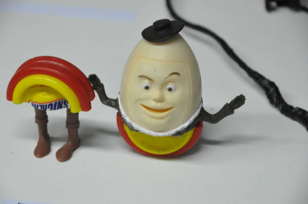 Liepājas Universitātes Mākslas Pētījumu laboratorijas telpās (Kūrmājas prospekta 13 pagrabstāvā) atklāta izstāde, kurā skatāmi darbnīcu 