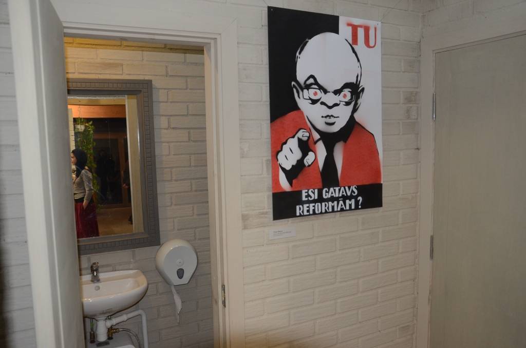 Viļņa Bulava glezna izstādē 