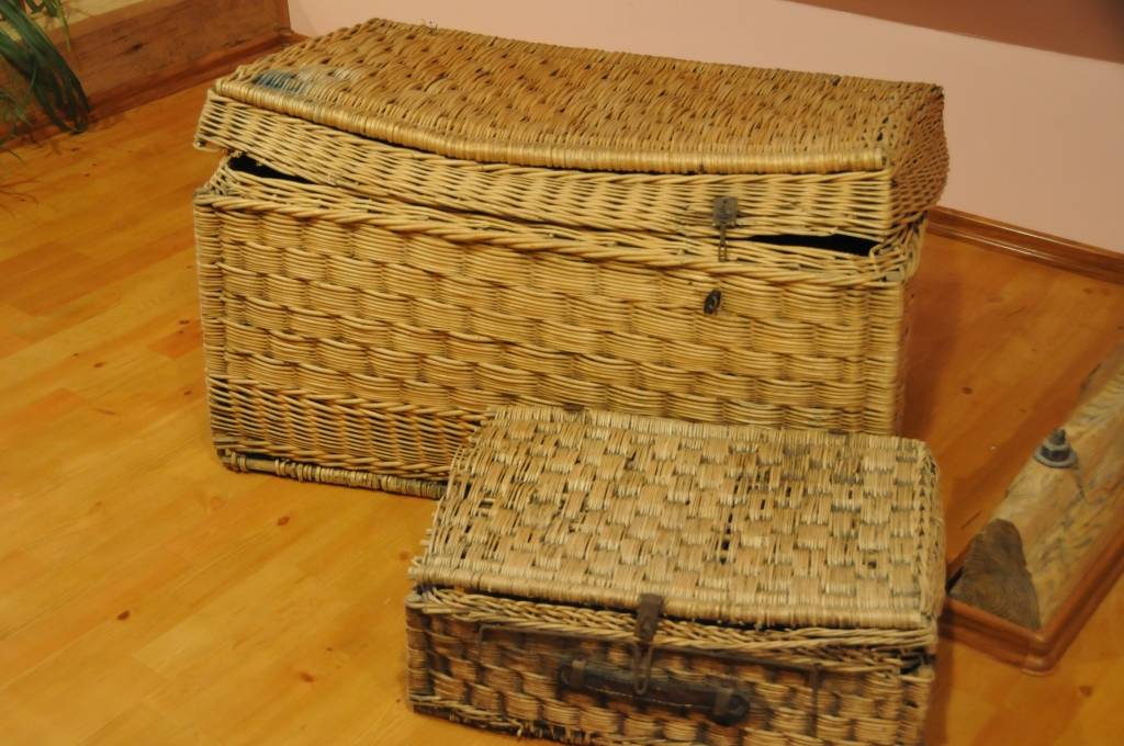 Pāvilostas novadpētniecības muzejā līdz 21. decembrim apskatāma izstāde “Pinumi”. Tajā redzami Aleksandra Grinberga klūgu pinumi, muzeja krājumos atrodamie izstrādājumi, izstādi papildina sacenieka Alfrēda Drauga stiepļu grozi.

Apskatāmo...
Autors: ReKurZeme, portāls