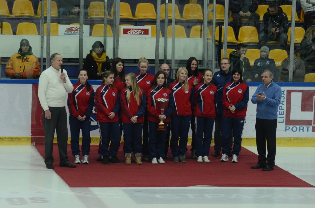 1. decembrī Liepājas ledushallē pirms Baltkrievijas atklātā hokeja čempionāta spēles starp 