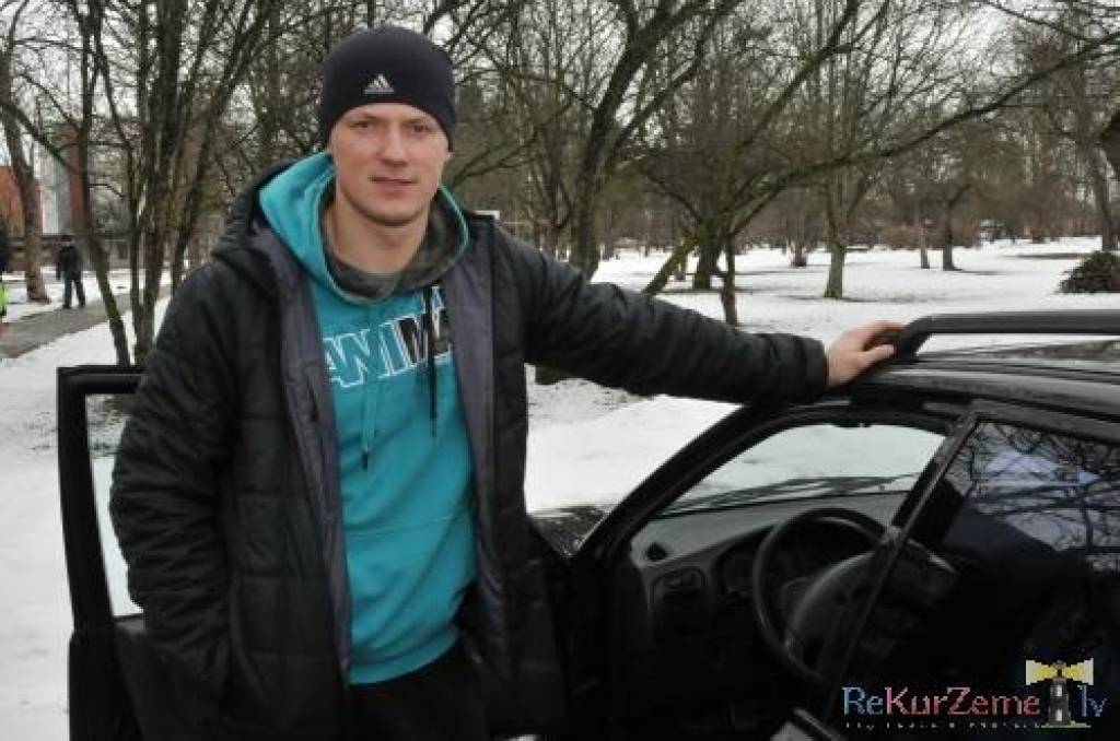 Helvijs Lūsis
Autors: Uldis Dobelis