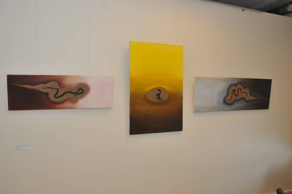 Grobiņas pilsētas bibliotēkā skatāma mākslinieces Guntas Krastiņas izstāde 