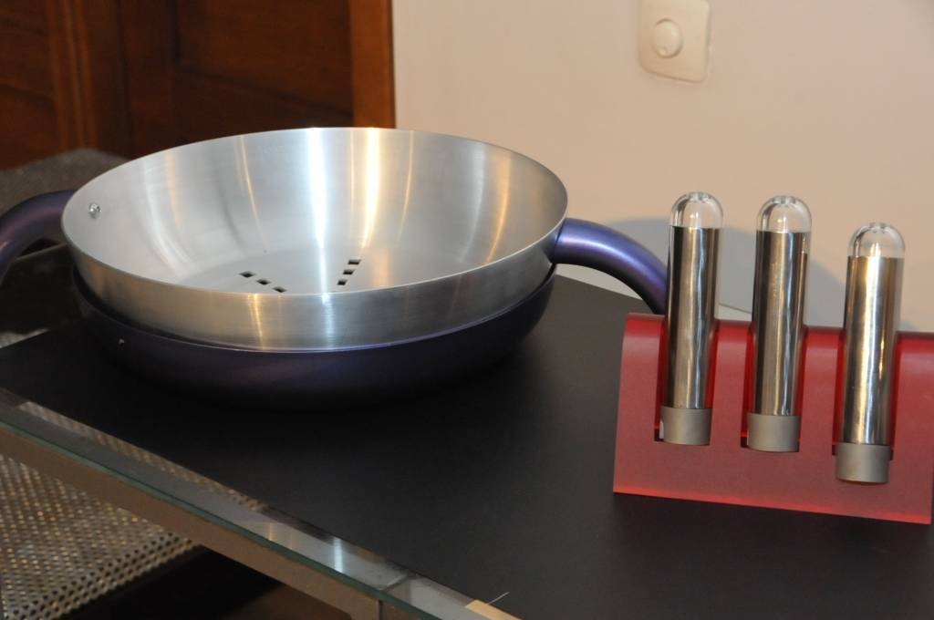 Liepājas Latviešu biedrības namā skatāma Liepājas Mākslas vidusskolas audzēkņu darbu izstāde 