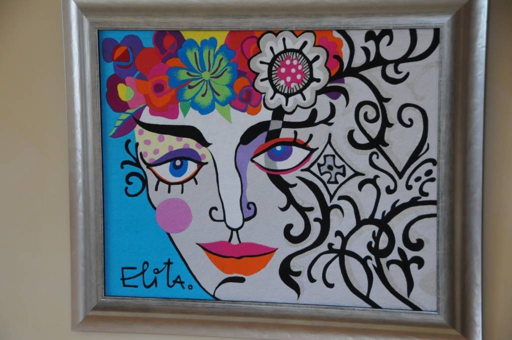 Liepājas muzeja mazajā zālē Kūrmājas prospektā 16/18 līdz 6. aprīlim skatītājus priecē mākslinieces Elitas Patmalnieces personālizstāde 