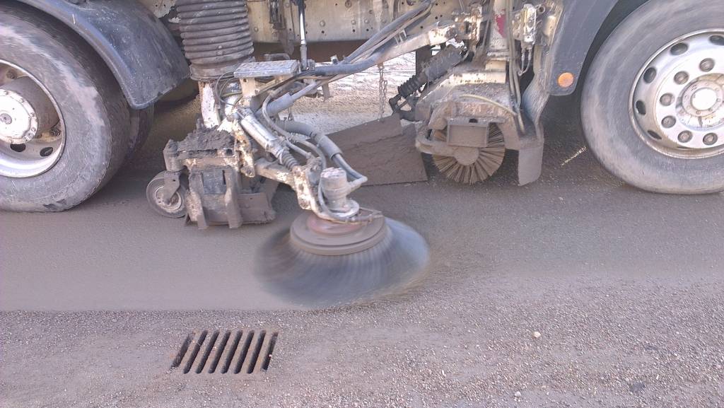 Autors: Saslauku savākšana Kr.Valdemāra ielā.