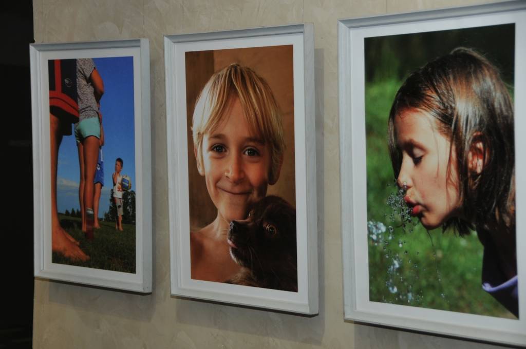 Liepājas Latviešu biedrības nama Izstāžu galerijā skatāma Liepājas Tautas mākslas un kultūras centra fotostudijas 