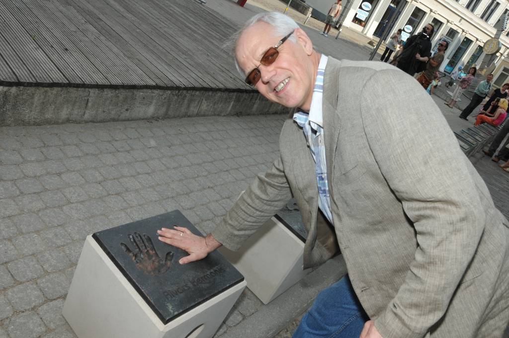 18. maijā Liepājā, Zivju ielā, notika svinīgs pasākums, kurā Latvijas mūzikas slavas alejā tika uzņemti jauni mūziķi.
Autors: ReKurZeme, portāls