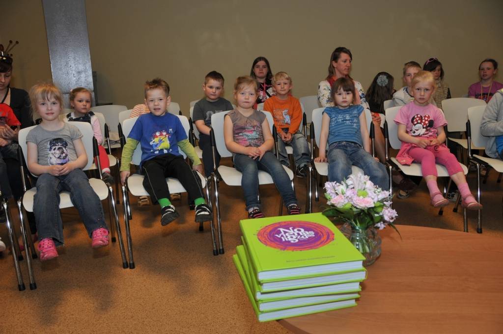 9. maijā Jumavas grāmatnīca sadarbībā ar Zinātnisko bibliotēku rīkoja tikšanos bērnu bibliotēkā  