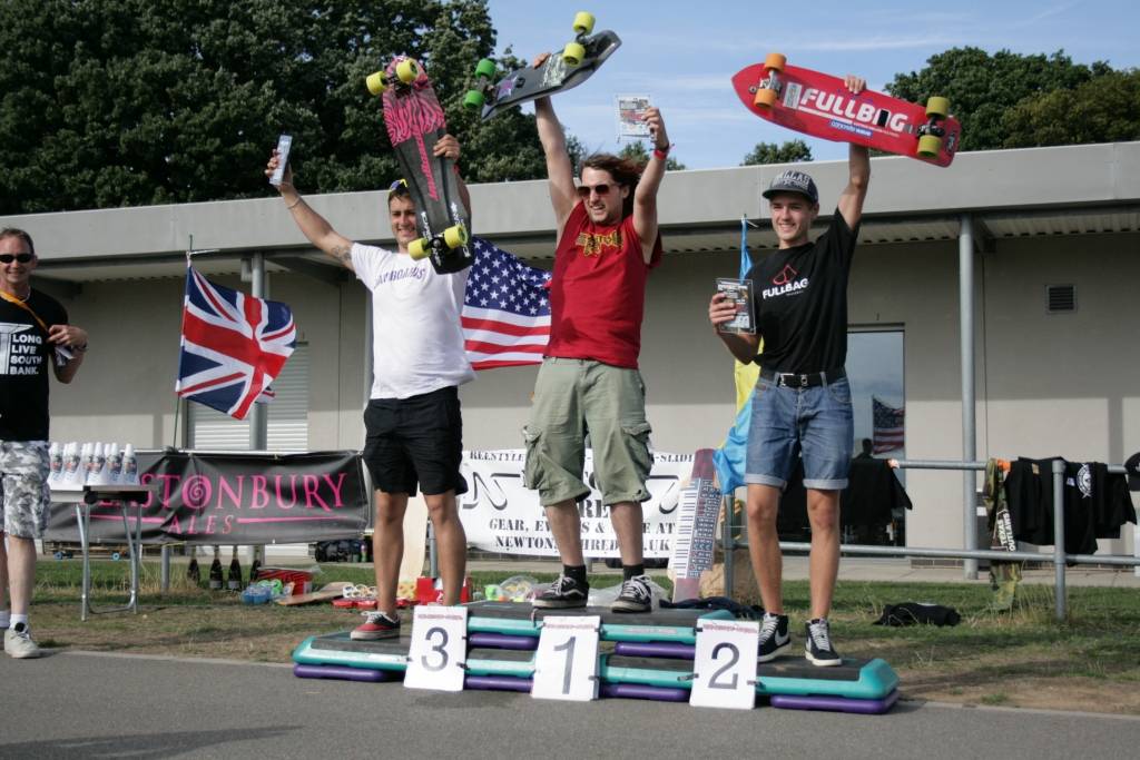 Edijs Jermačenko uz goda pjedestāla otrā pakāpiena