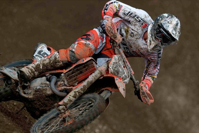 Autors: Ray Archer, www.steveturnerracing.com