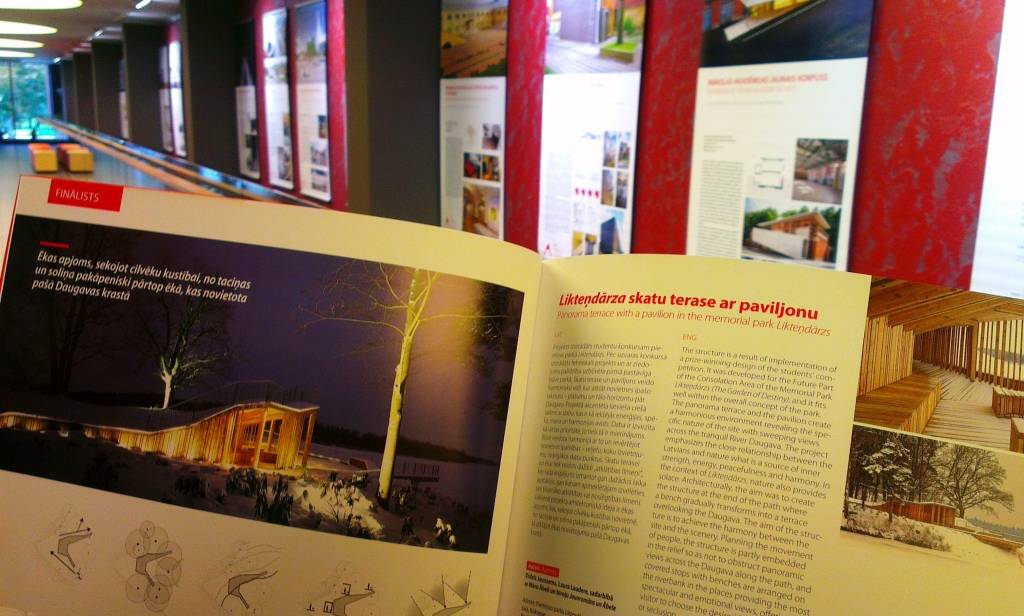 Liepājas Olimpiskā centra foajē skatāmas 17 planšetes ar skates labāko darbu attēliem un to aprakstiem.
Autors: Aigars Štāls